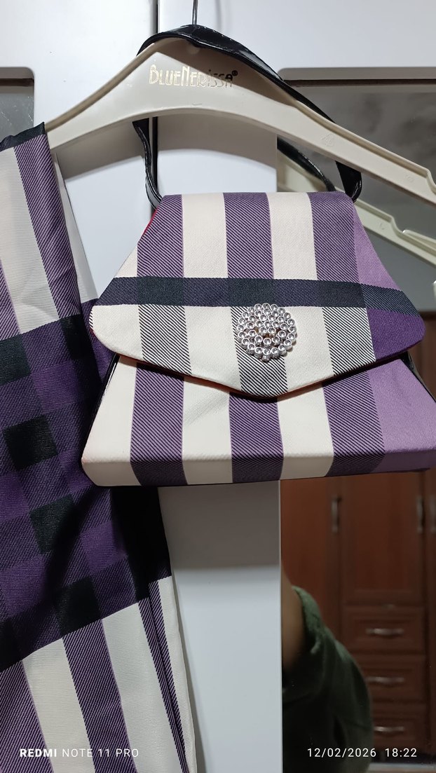 Mor Çizgili Kadın Fular ve Çanta Seti - Görsel 2