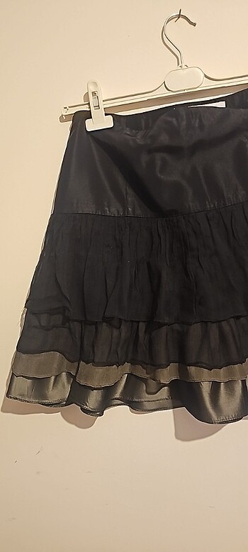 m Beden Zara, Siyah mini firfirli etek