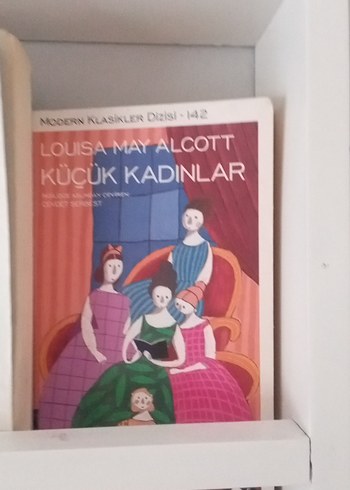 Çeşitli Roman Kitapları Rafı - Görsel 8