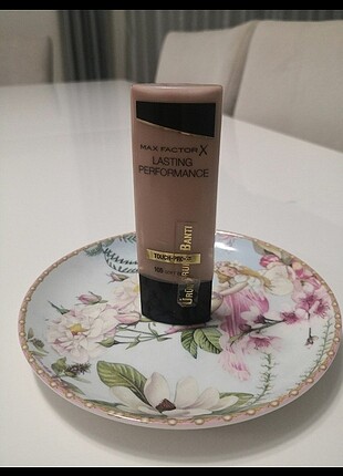 Max factor lastıng performance 