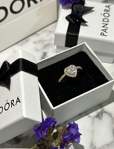 Pandora Yüzük