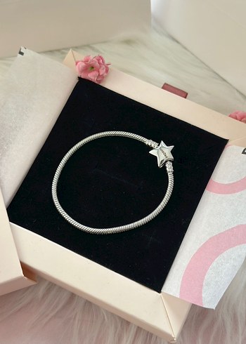 Pandora Asimetrik Yıldız Bileklik - Görsel 2