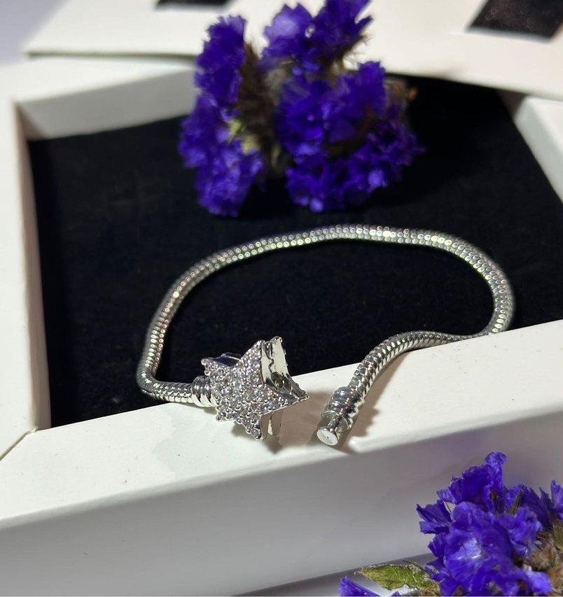 Pandora Asimetrik Yıldız Bileklik - Görsel 4