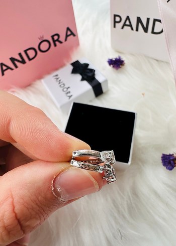 Pandora Pave Sallantılı Halka Küpe - Görsel 4