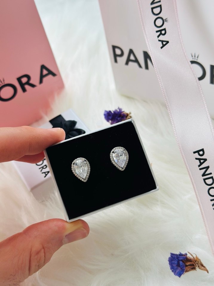 Pandora Işıltılı Armut Kesim Çivi Küpe - Görsel 3