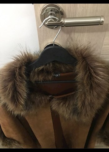 Kahverengi Süet Yakalı Kadın Kürklü Kısa Ceket - Görsel 2