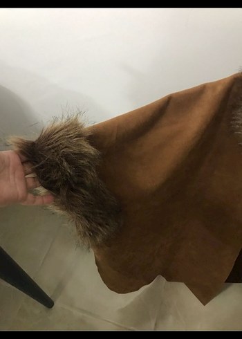 Kahverengi Süet Yakalı Kadın Kürklü Kısa Ceket - Görsel 3