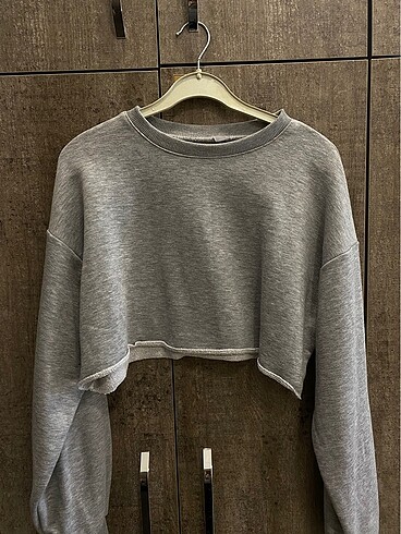 Crop Sweatshirt