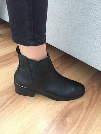 38 Beden Zara siyah bot 