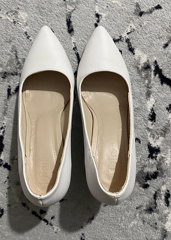 Zara Beyaz Modern Klasik Stiletto Topuklu Ayakkabı