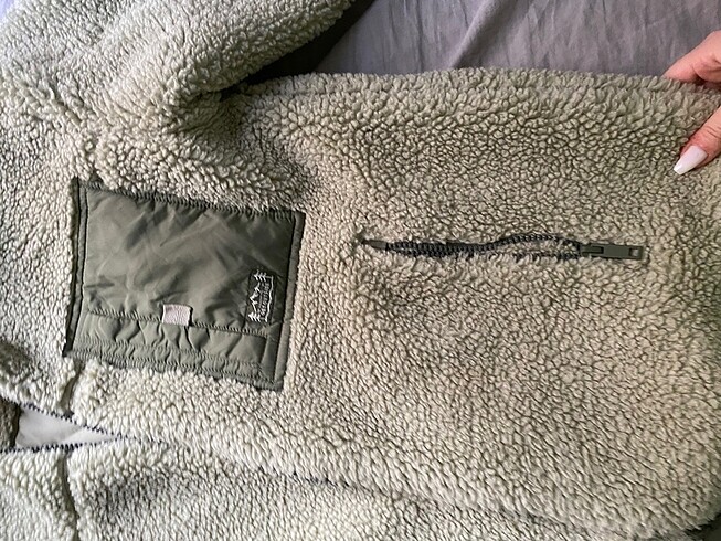 m Beden yeşil Renk Pull and Bear peluş ceket