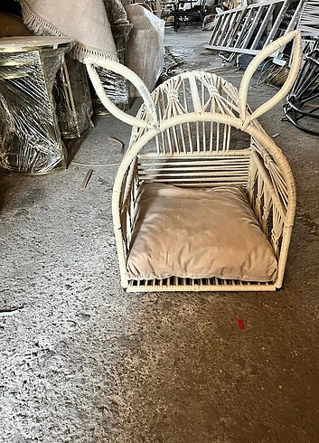 Dekoratif kedi evi