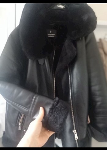 Stradivarius Siyah Kürklü Deri Ceket - Görsel 6