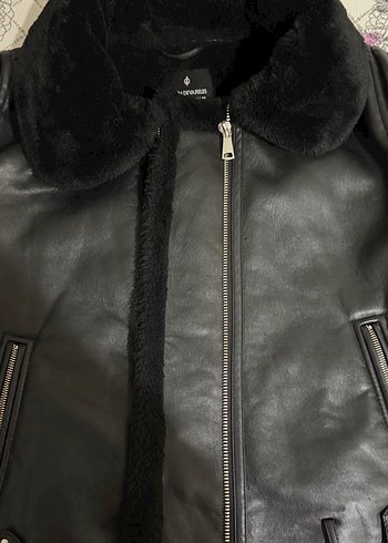 Stradivarius Siyah Kürklü Deri Ceket - Görsel 4