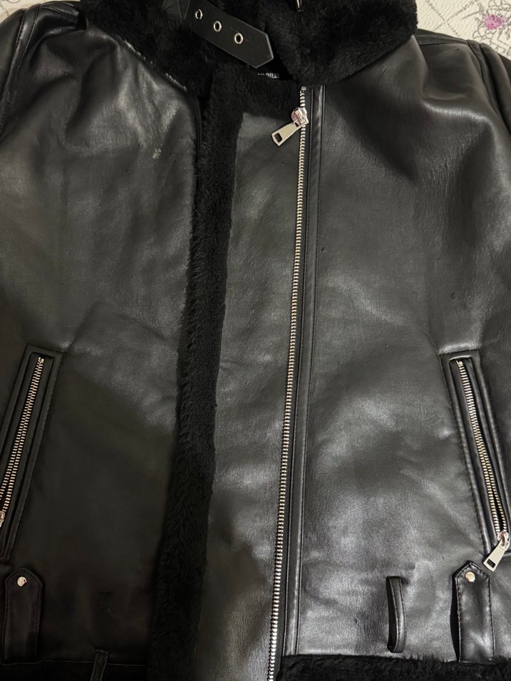 Stradivarius Siyah Kürklü Deri Ceket - Görsel 5