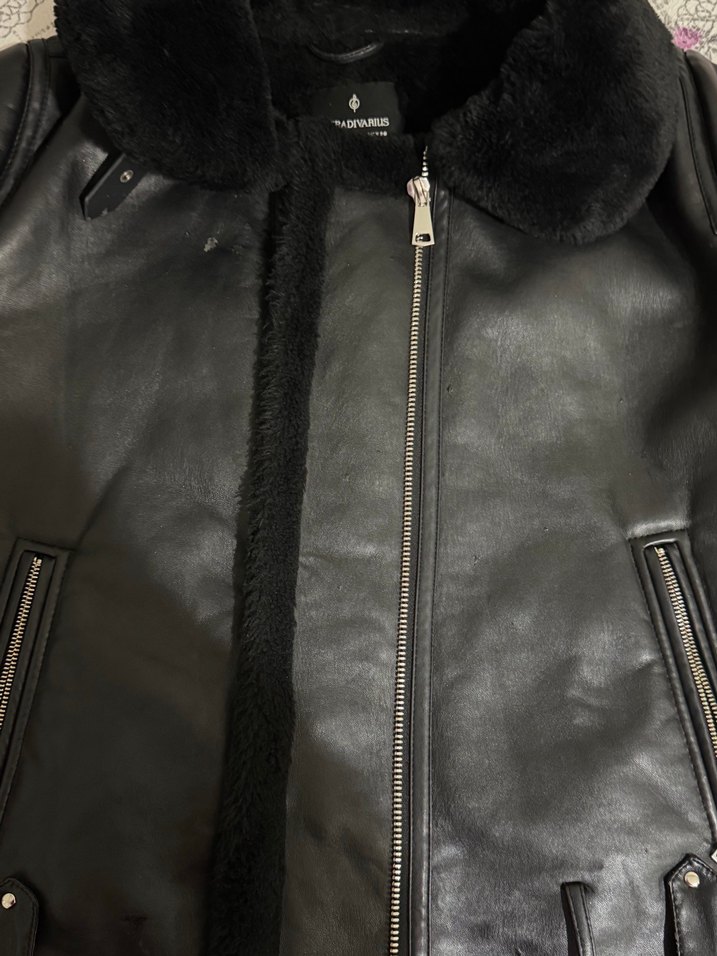 Stradivarius Siyah Kürklü Deri Ceket - Görsel 3