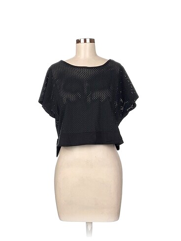 Koton T-shirt %70 İndirimli.