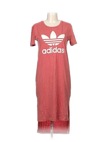 Adidas Günlük Elbise %70 İndirimli.