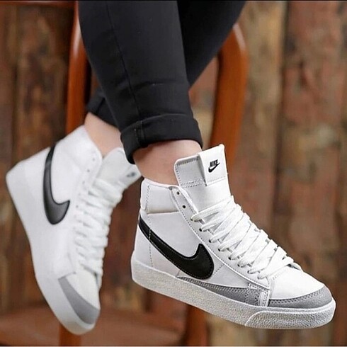 NİKE BLAZER MİD 77