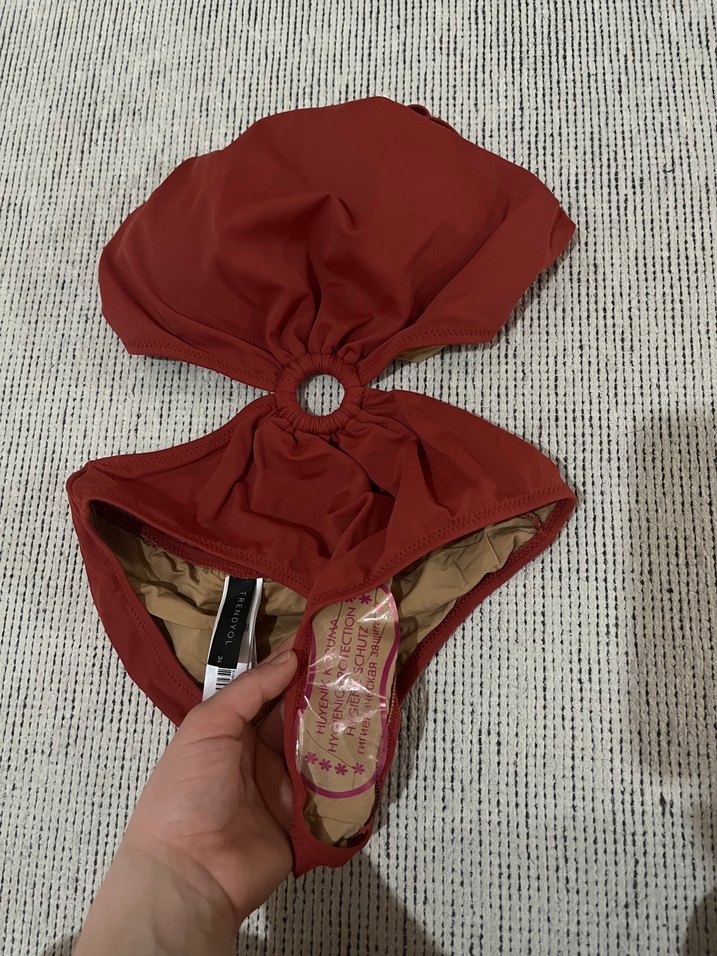 Kırmızı Mini Sırtı Açık Kadın Mayo - Görsel 4