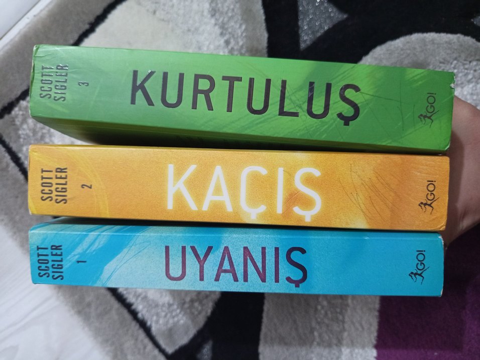 Scott Sigler Üçlemesi: Uyanış, Kaçış, Kurtuluş - Görsel 4