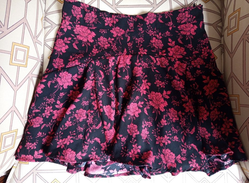 Bordo Çiçekli Mini Şort Etek - Görsel 2