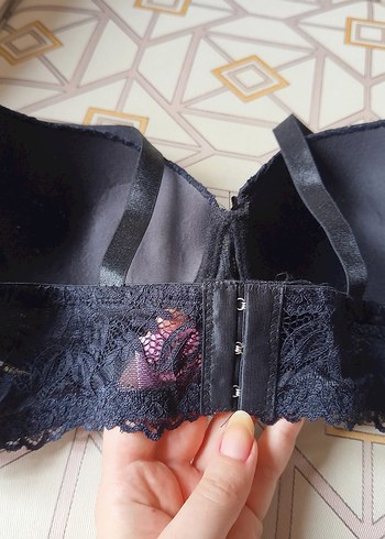 Dantel Desenli Siyah Sütyen - Görsel 5