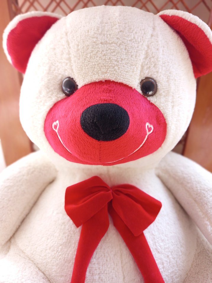 Büyük Beyaz Peluş Ayıcık Kırmızı Fiyonk Detaylı - Görsel 2