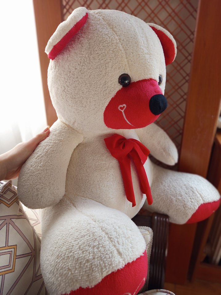 Büyük Beyaz Peluş Ayıcık Kırmızı Fiyonk Detaylı - Görsel 3
