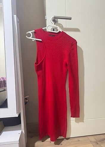 Bershka kırmızı elbise