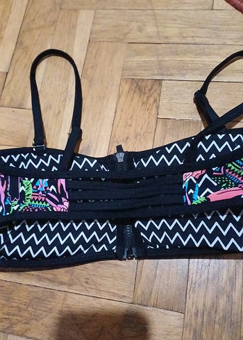 Diğer Renkli Baskılı Fermuarlı Bikini Üstü