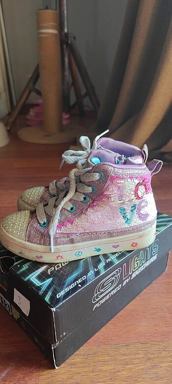 28 Beden Skechers Çocuk Ayakkabısı