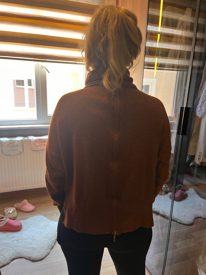 Kahverengi Boğazlı Örgü Kadın Kazak - Görsel 3