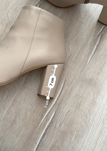 Bej Deri Stiletto Topuklu Kadın Bot - Görsel 7