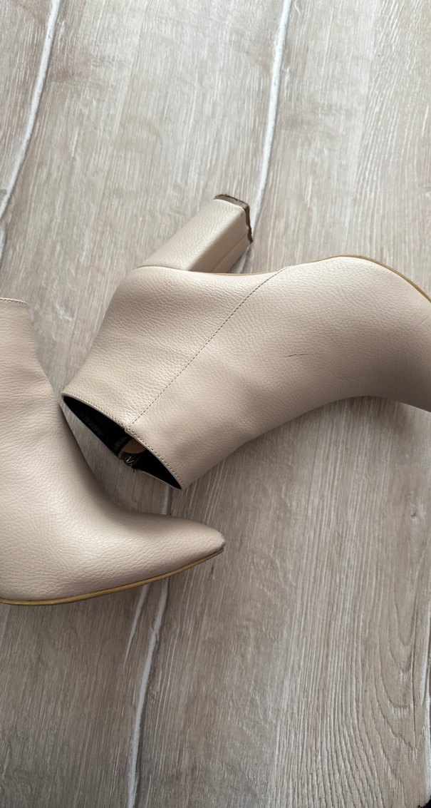 Bej Deri Stiletto Topuklu Kadın Bot - Görsel 4