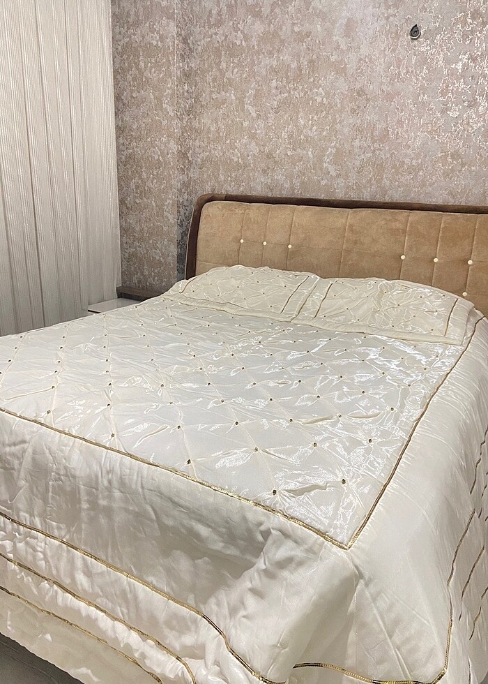 Saten yatak örtüsü takımı - Görsel 2