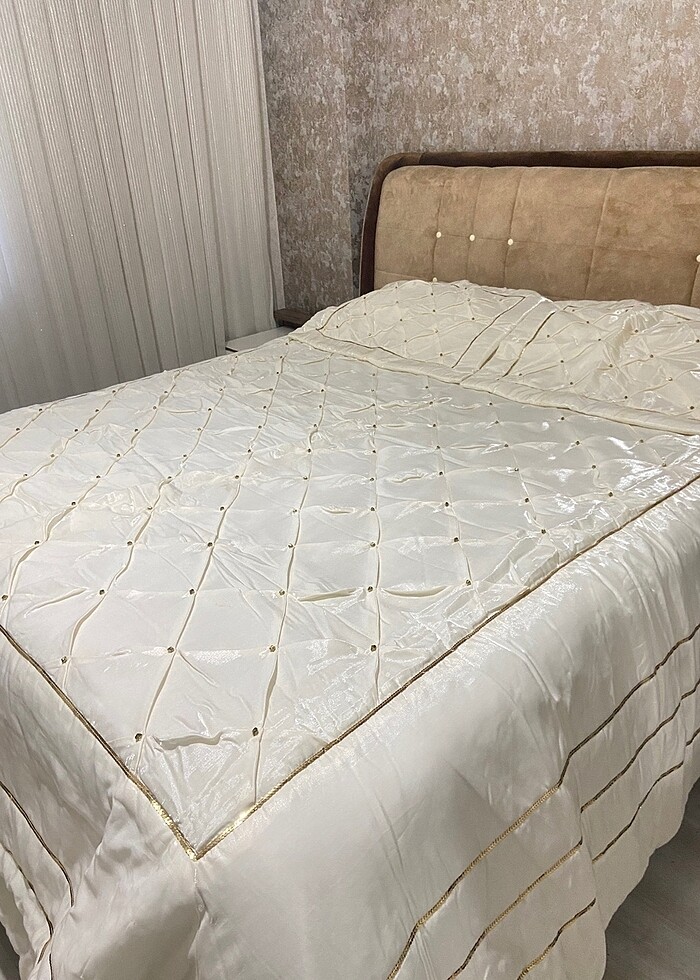 Saten yatak örtüsü takımı - Görsel 3