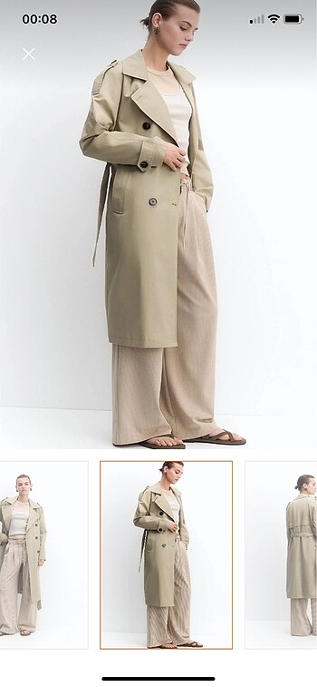 Pull and Bear Trençkot pull and bear etiketli