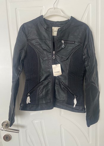 Kadın Siyah Deri Biker Ceket
