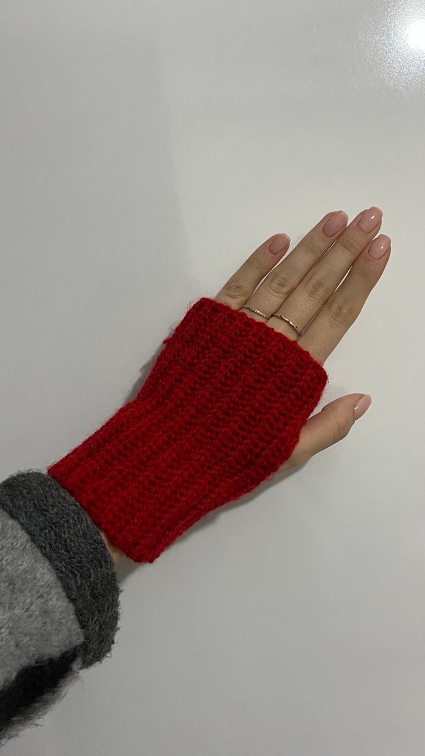Kırmızı Örgü Parmaksız Kadın Eldiveni - Görsel 4
