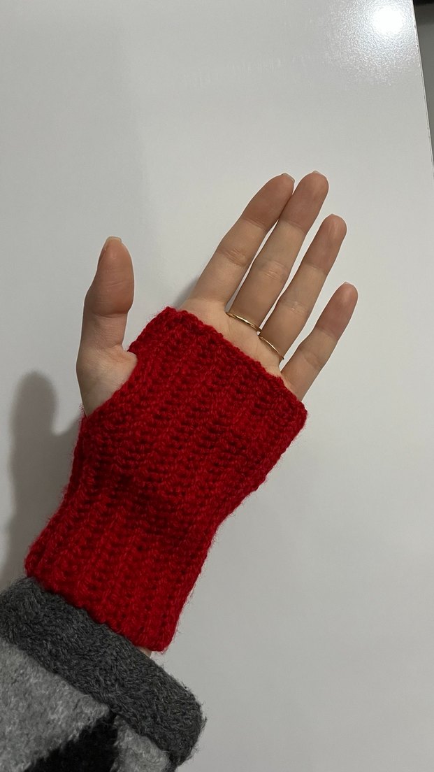 Kırmızı Örgü Parmaksız Kadın Eldiveni - Görsel 5