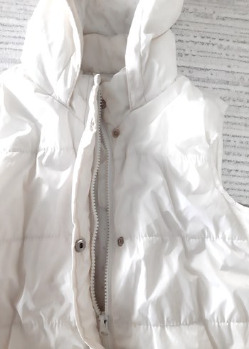 Beyaz Kapüşonlu Kadın Şişme Yelek - Görsel 4