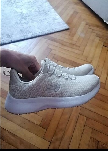 Skechers spor ayakkabı 