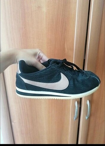 Nike cortes 