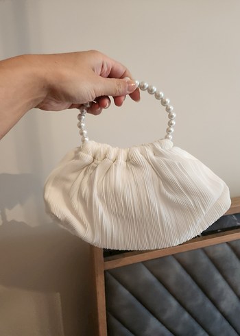 İnci Saplı Beyaz Pliseli Keten Kadın Clutch Çanta