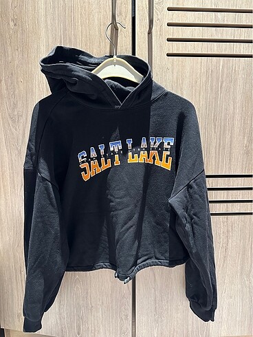 Siyah sweatshirt