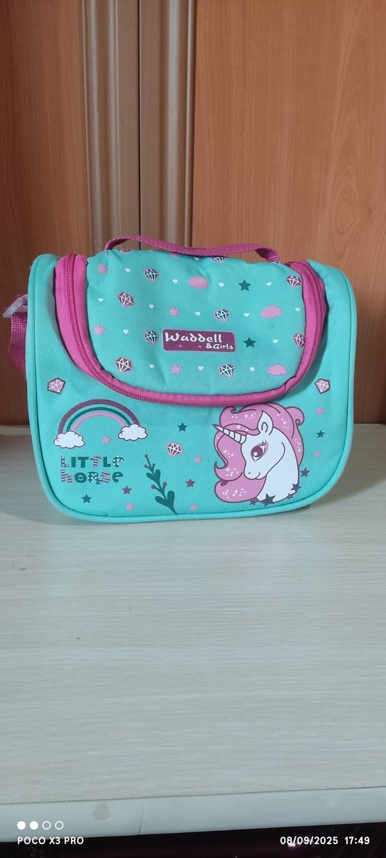 Unicorn Desenli Çocuk Beslenme Çantası ve LoL lü suluk - Görsel 2