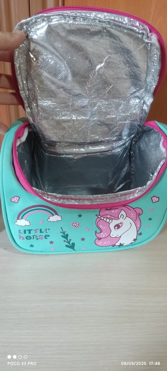 Unicorn Desenli Çocuk Beslenme Çantası ve LoL lü suluk - Görsel 3