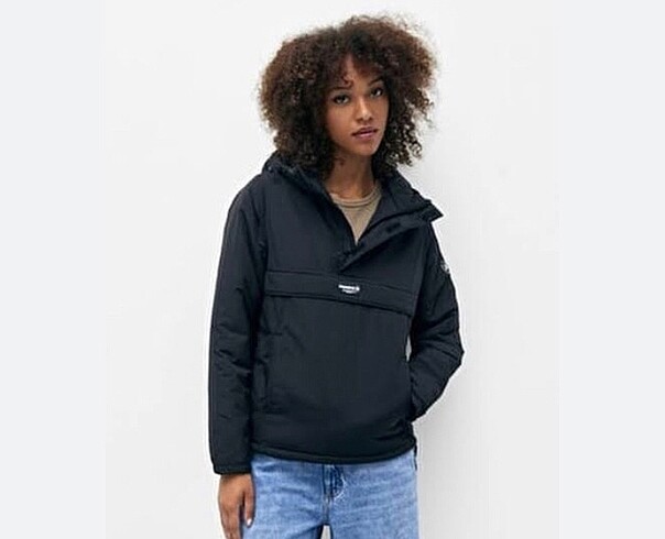 Pull and Bear 2021sezon kanguru cepli mont