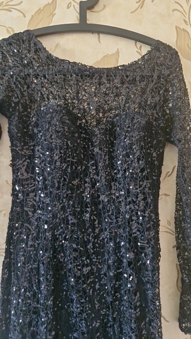 siyah pullu Uzun Kollu Drapeli Abiye Elbise - Görsel 4